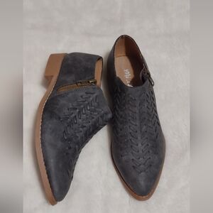 Stylish Gray Women's Shoes